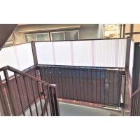 マンション共用部分 階段塗装とパネル張替工事