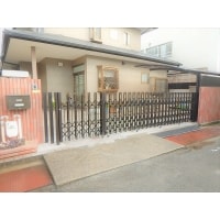 アコーディオン門扉の取付工事