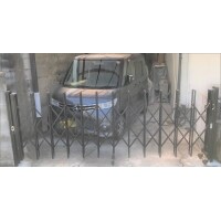 伸縮門扉の取り替え