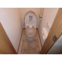 F様邸 トイレ交換工事(天井、壁紙、クッションフロアー貼替)