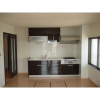 シンプルモダンな広々空間