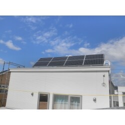 太陽光発電設備３ＫＷを設置させて頂きました。