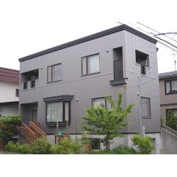 金属サイディングでシックな仕上げに