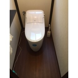 タンクも下に納まり空間も広々です。