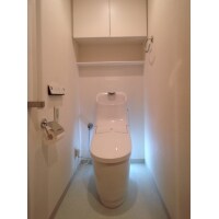タンク一体型トイレ、いつまでもキレイが続きます。