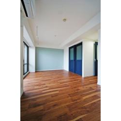 和室の洋室化と水回り設備全般のリフォームをしました。各部屋の内装も張替しました。