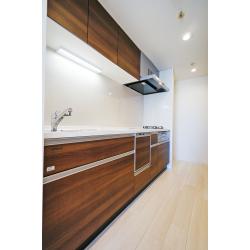 水回り設備の交換と内装仕上張替のリフォームを実施しました。