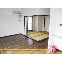 内装リフォーム工事後のリビングです