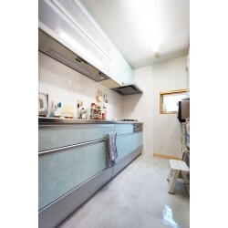 システムキッチンとワークスペースを拡張リフォーム１３３万円