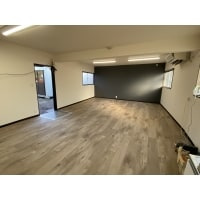 建物の傾きを直し おしゃれな事務所に