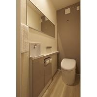 すっきりモダンなタンクなしトイレ