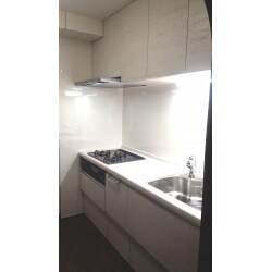 横浜市【キッチンのリフォーム】クリナップのラクエラが60万円