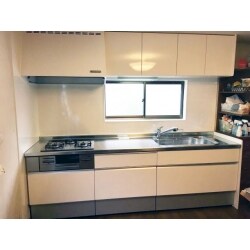 扉カラーを統一し、まるで部屋全体が広くなったようです。