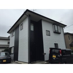 お家の形を生かした塗り分けを
