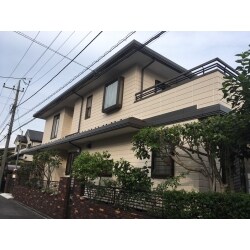 配色を限定することによりスッキリした外装に