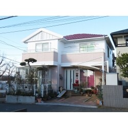白、薄ピンク、濃ピンクで馴染ませました。