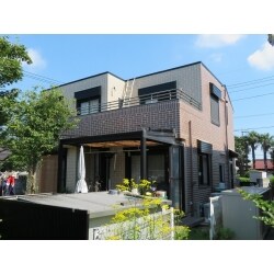 レンガ風デザイン塗装！　外壁、屋根塗装・屋上、階段防水