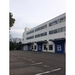 外観は塗装塗り替えに見えますが実際は防水材を使って施工しました。