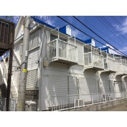 築20数年のアパートをお客様のご要望にお応えして真白の外壁に塗り替えました。

