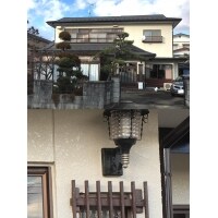 ひとつひとつ丁寧にひび割れ補修しました。【外壁塗装】