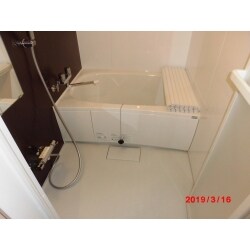 ユニットバス入れ替え、洗面化粧台移設工事を行いました