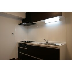全体的にシックで落ち着いた雰囲気のお部屋にリフォームしました。　