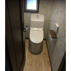 トイレ室内全体の雰囲気が変わり居心地の良い空間になりました。