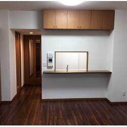 長く住んでいるお部屋の気になるところをまとめてリフォーム！！
まだきれいなところはそのままに、経年の劣化が目立ちがちだった「水回り」は大々的にリフォーム！工事箇所を選ぶことで予算をおさえながらも、より快適な住まいにすることができました。