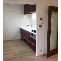 開口部を広げて開放感のあるキッチンに