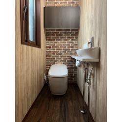 以前のトイレにあまり満足されていなかったG様。
今回は失敗したくないと悩まれ考えられこだわり抜かれ、この様な素敵な空間となりました。