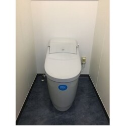 古くなったトイレを綺麗に。タンクレスに。