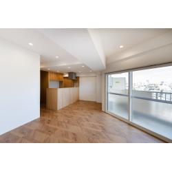 1970年代に建てられたマンションをフルリノベーションし、再販物件として、資産価値を確保しつつ現代のライフスタイルに合わせた住まいへと再生しました。
