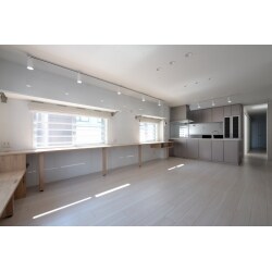 圧迫感のない、空間を広く見せるお部屋に。