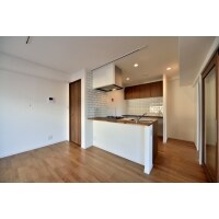 暖かみのあるコストを抑えたフルリノベーション