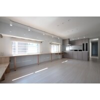 圧迫感のない、空間を広く見せるお部屋に。