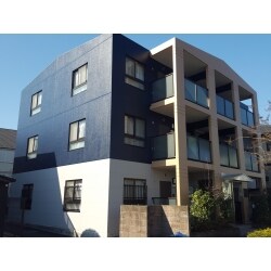 外壁腰下：ジョリパットフレッシュ　　　　　　　外壁腰上：アレスアクアシリコンAC2.　　　　　　天井：水性ケンエース　　　　　　　　　　　　　鉄部：コスモマイルドシリコン2.