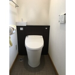 LIXILさんのリフォレというトイレに交換しました。