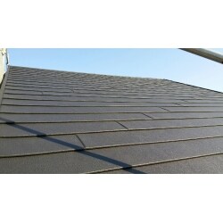 カラーベスト屋根の寿命は３０～３５年
その後は、カバー工法か葺き替えになります。
既設の屋根材を撤去せずに施工できるカバー工法は、葺き替えよりお値打ちです。