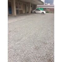 駐車場に砂利敷き工事