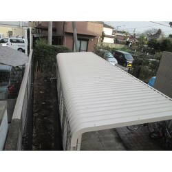 （養生→）下地調整→下塗り→上塗りにて施工しました。