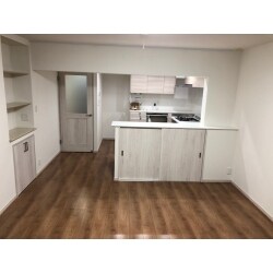 水廻り・建具・フローリング、内装仕上など総合的なリフォームを行いました！