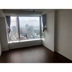 既設床に上貼り可能な製品を採用しました。