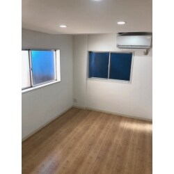 平屋住宅にスケルトンリフォームと外壁塗装を施し、
復活させることができました。