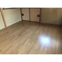 畳を撤去し、周りとの高さ調整をしてフローリングで仕上げました。