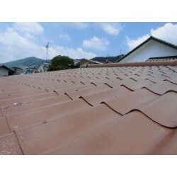 屋根塗装工事をおこないました
