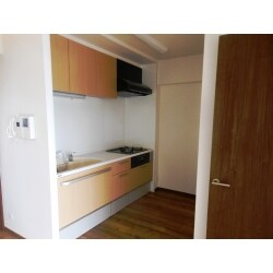 長年住まわれたマンションを賃貸向けにフルリフォームしました。賃貸ではありますが、デザインにこだわり、各機能も充実しており、程なく入居者が決まりました。