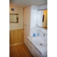 半地下の湿気の多い水回りに、自然素材を使って調湿対策!