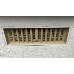 基礎の換気口交換