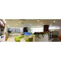 海を感じる待合室