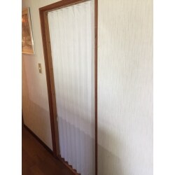 「室内ドア・開き戸」を「アコーディオンドアに変更」
